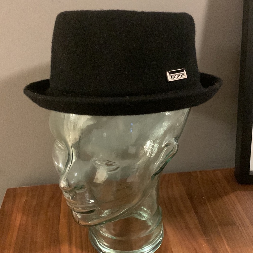 Black Kangol Wool Mowbray hat, size small